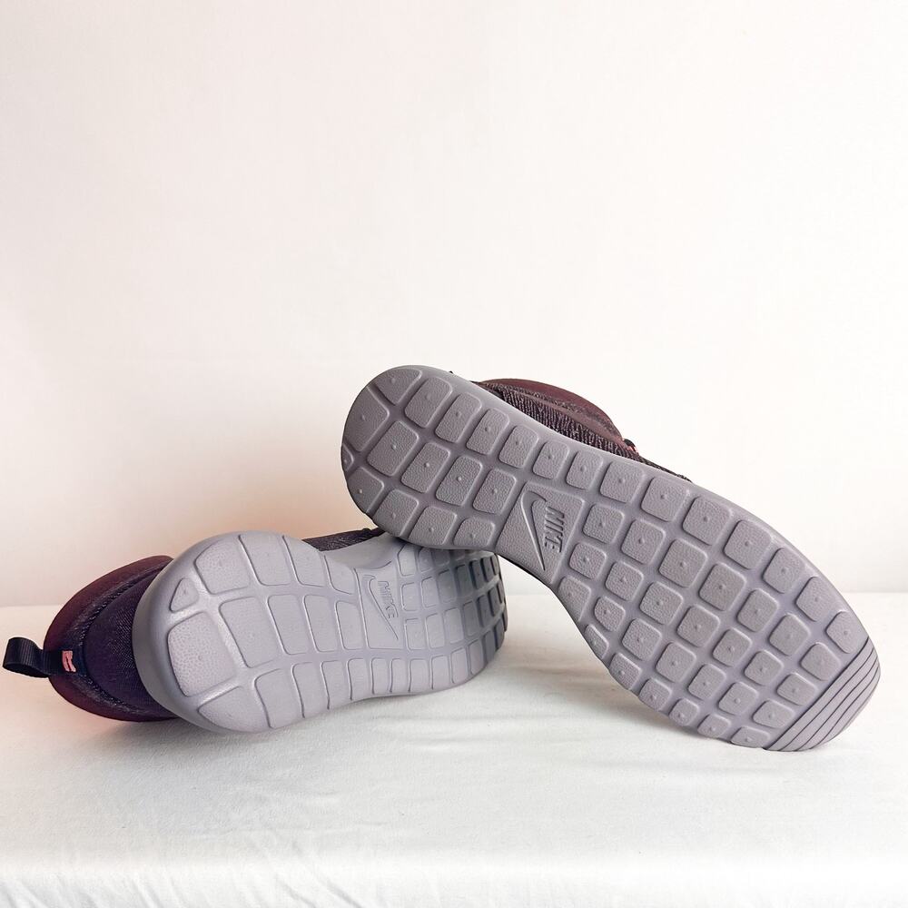 NIKE Roshe Run Red/Wine Mahogany Mid QS City Pack NYC Sz. 9.5 - Picture 7 of 8